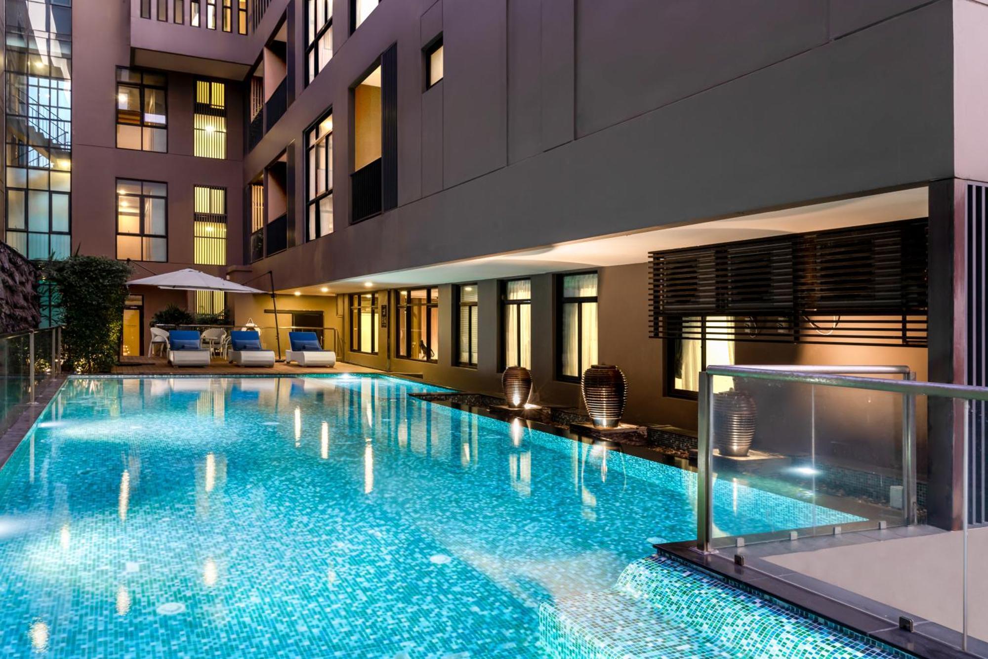 Metropolis Suites Bangkok, Tapestry Collection By Hilton Eksteriør bilde